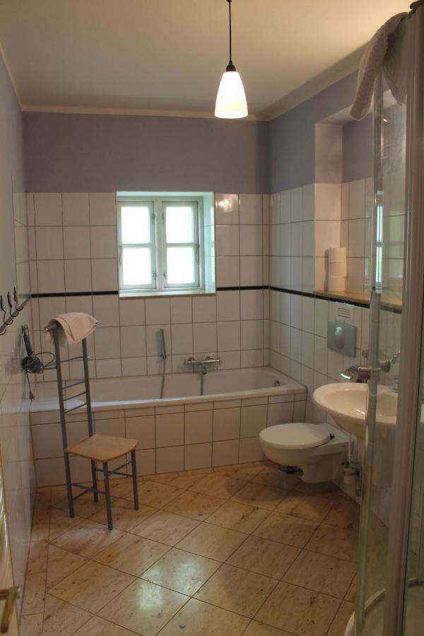 Ferienwohnung Altes Waschhaus Krakvitz Putbus Exterior foto